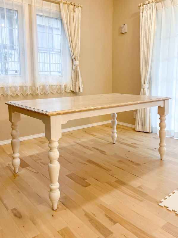 組立なし幅広80×80㎝ ホワイト白角形テーブル ダイニングテーブル作業