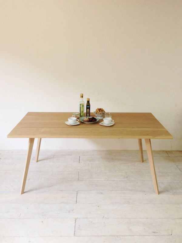 北欧家具やダイニングテーブル(オーク材)は大阪関西のインテリア